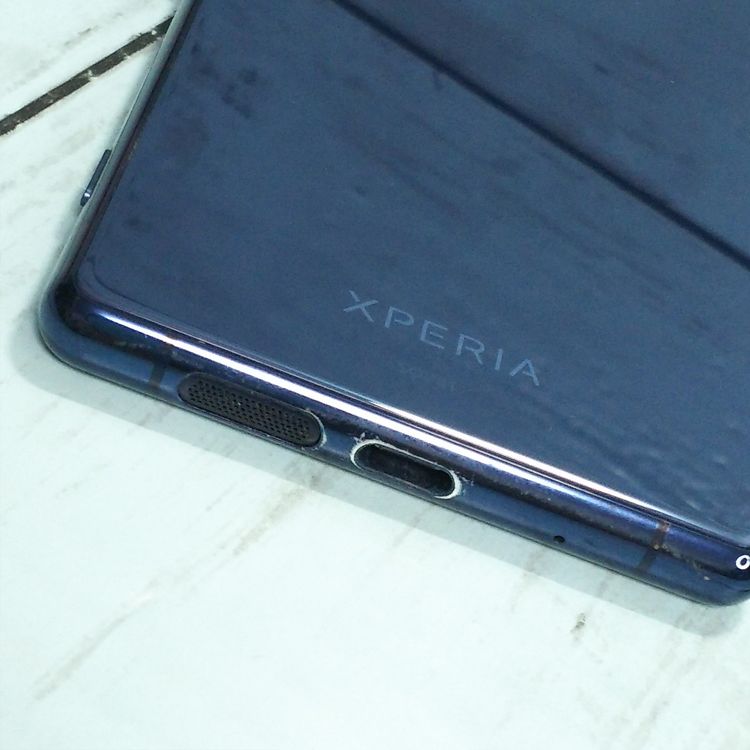 au Xperia5 SOV41 �֥롼  765