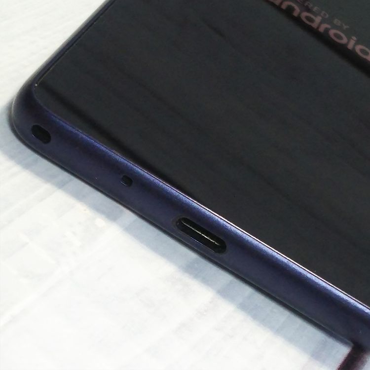 au Qua phone QZ ������ KYV44 ����ǥ���  891