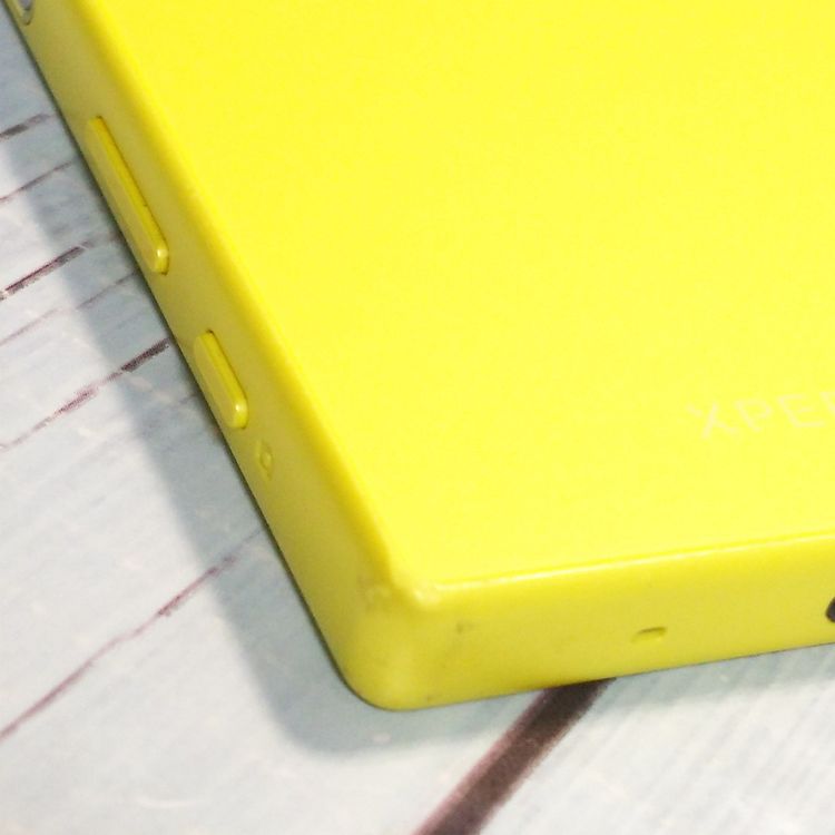 docomo Xperia Z5 Compact SO-02H Yellow/��������  460