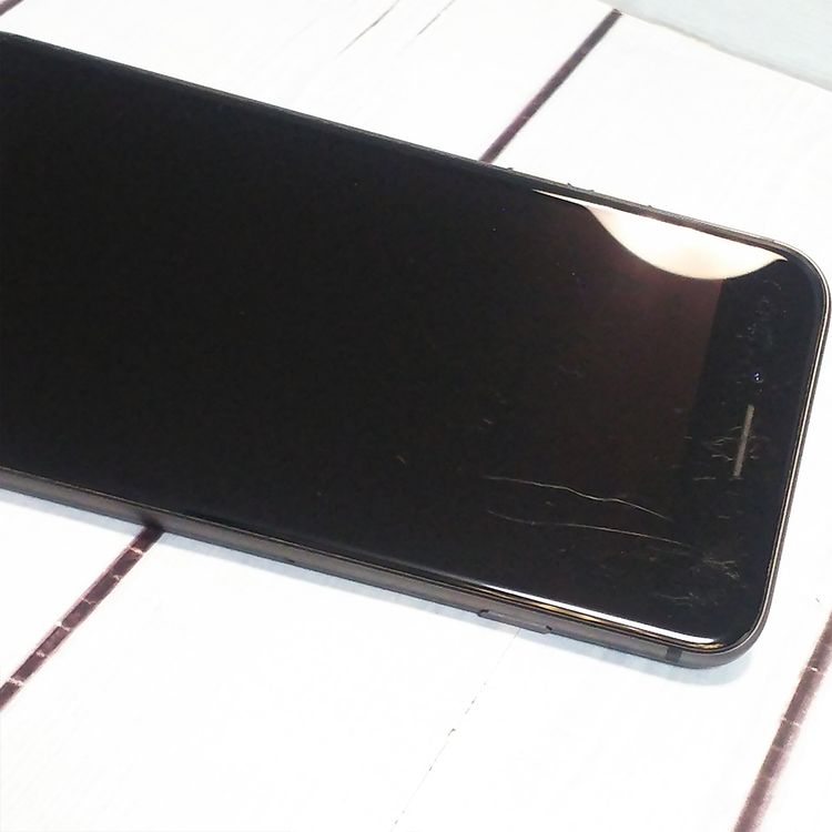 SIM�ե꡼ iPhone8 64GB ���ڡ������졼  083