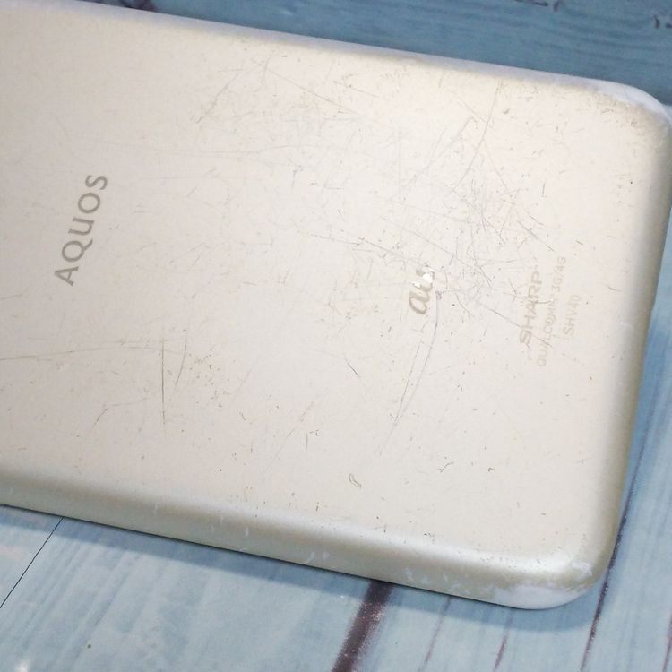 au AQUOS sense SHV40 �ۥ磻��Silky White  714