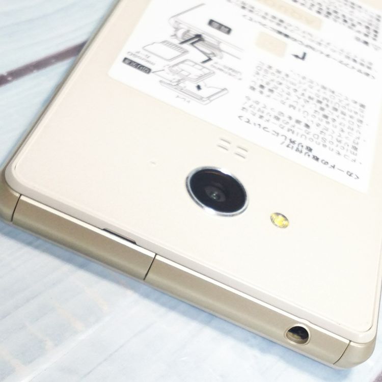 docomo SH-04G Gold ������� AQUOS EVER  109