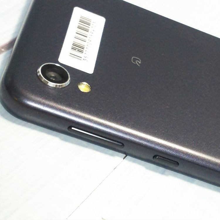 au AQUOS sense2 SHV43 Nuance Black  723