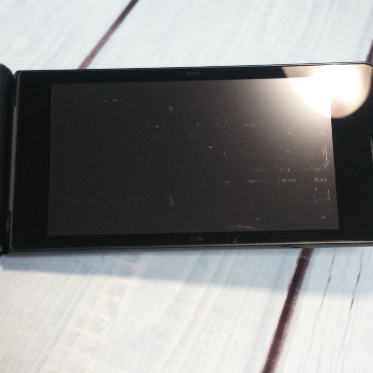 docomo arrows �ٻ��� �������� F-03L �֥�å�  902