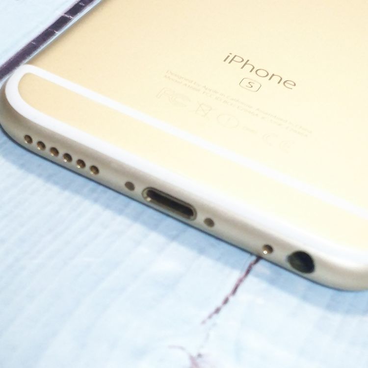 docomo iPhone6s 64GB �������  476