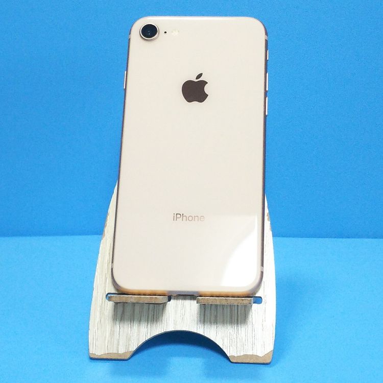 au iPhone8 64GB �������  717