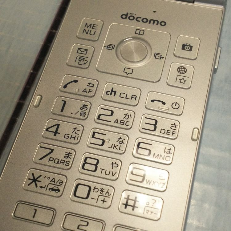 docomo arrows �ٻ��� �������� F-03L ����С�  902