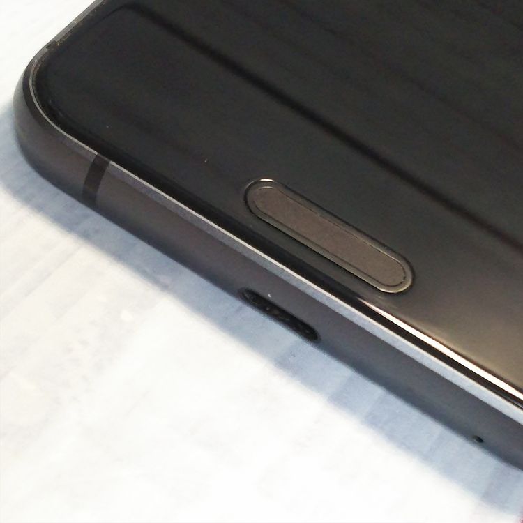 au AQUOS sense3 SHV45 �֥�å�  842