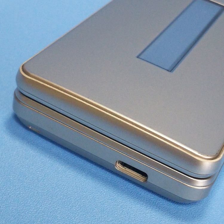 docomo SH-02L AQUOS �������� �������  964