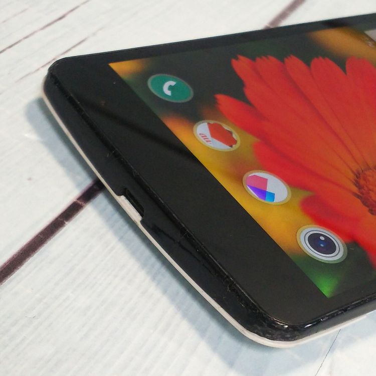 au LG isai vivid LGV32 �ۥ磻�� [������]  582