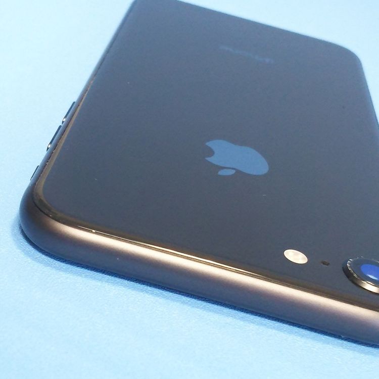 SIM�ե꡼ iPhone8 64GB ���ڡ������졼 [�����] 598