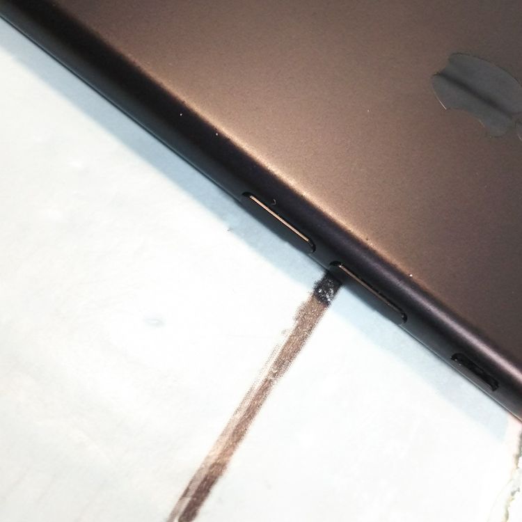 au iPhone7 32GB �֥�å� [�����]  939