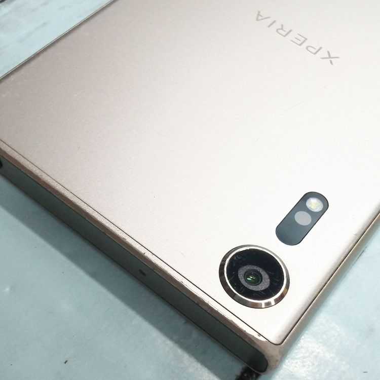 Xperia XZs SOV35 au WarmSilver �����  170