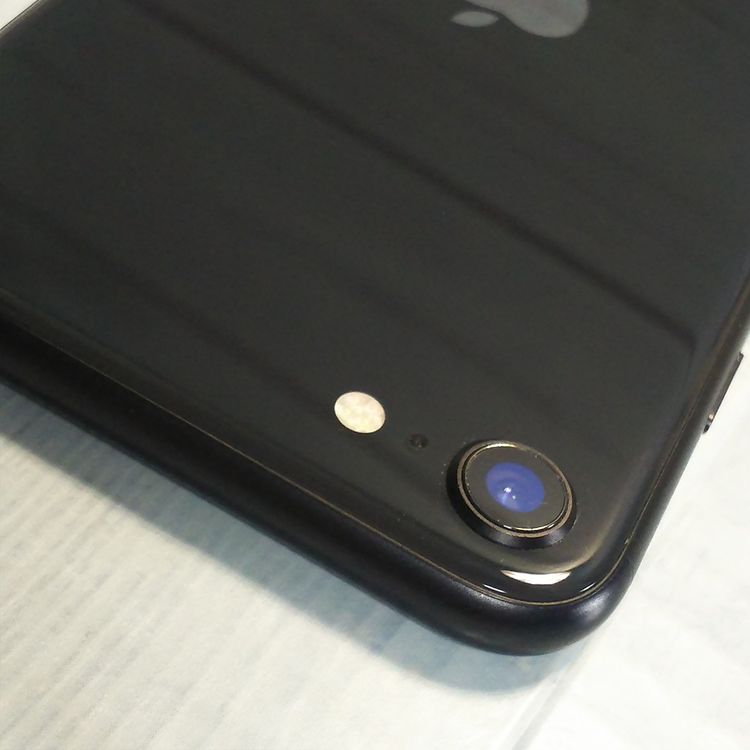 au iPhoneSE ��2���� 64GB �֥�å�  724