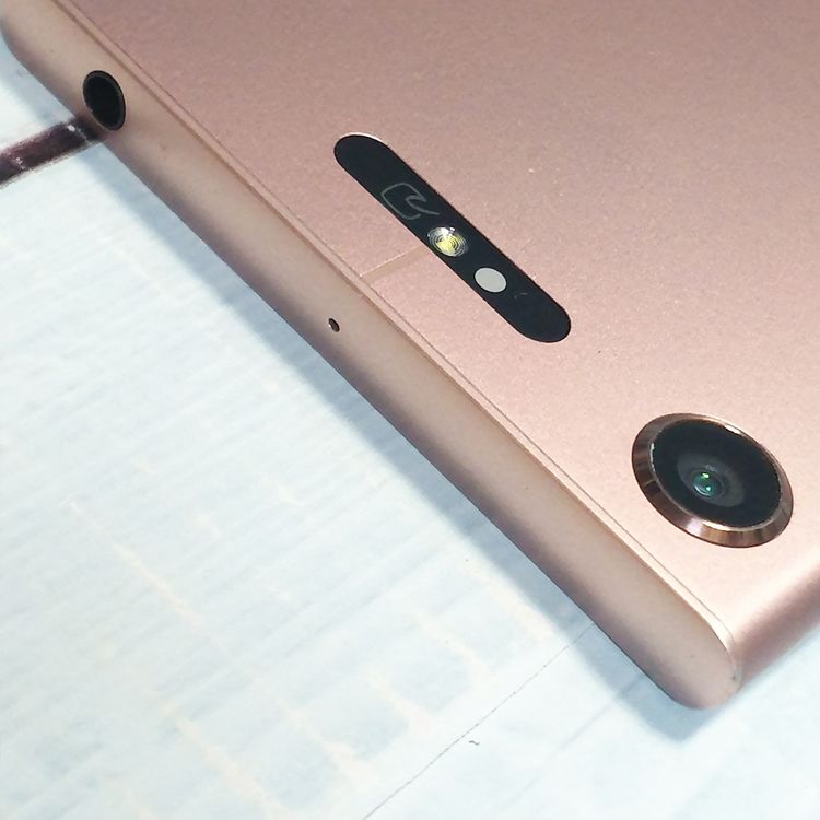 docomo Xperia XZ1 SO-01K Venus Pink  734
