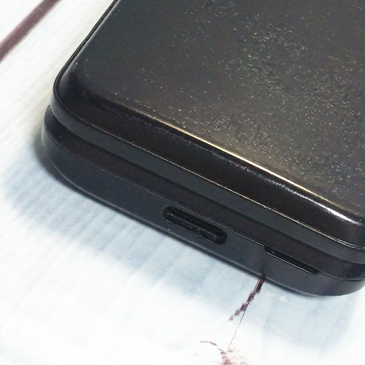 au GRATINA KYF42 �֥�å� ������ SIM���å�  696