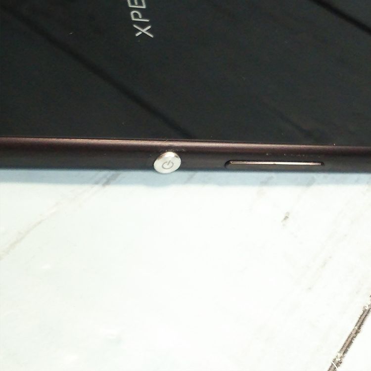 SONY au Xperia Z4 SOV31 Black  060