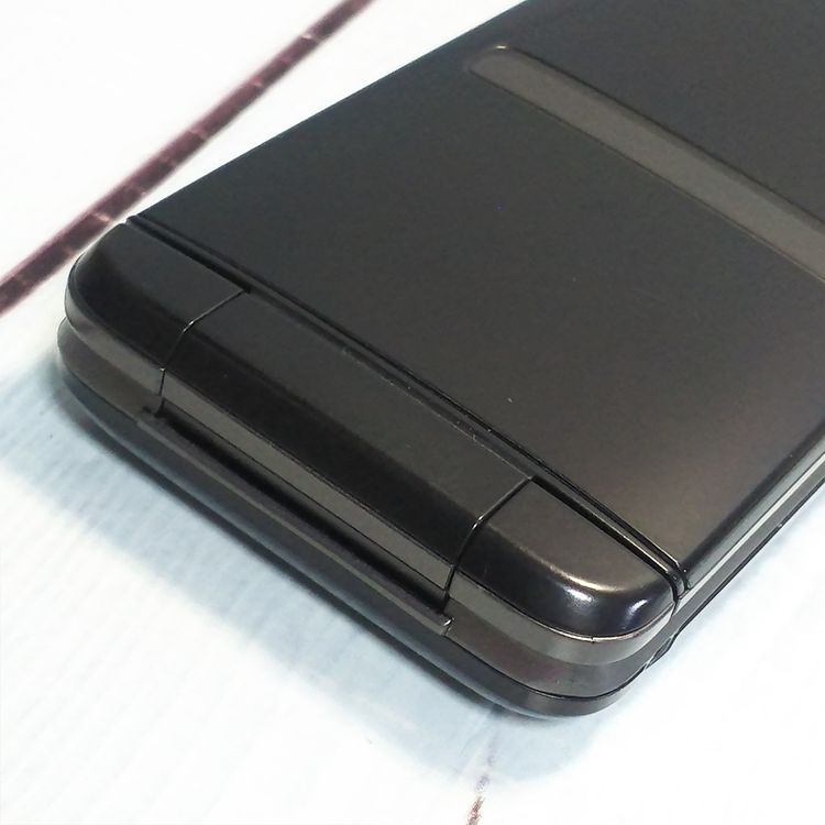 au ������ GRATINA �� KYF39 ˡ�ͥ�ǥ� �����쥹��������  055