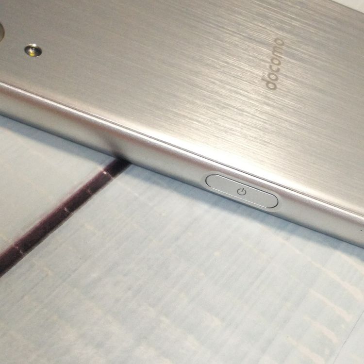 docomo Xperia X Performance SO-04H �ۥ磻�� ����С�  703