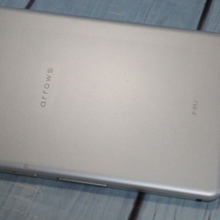 docomo FUJITSU Arrows NX F-01J �ۥ磻�� [������]  670