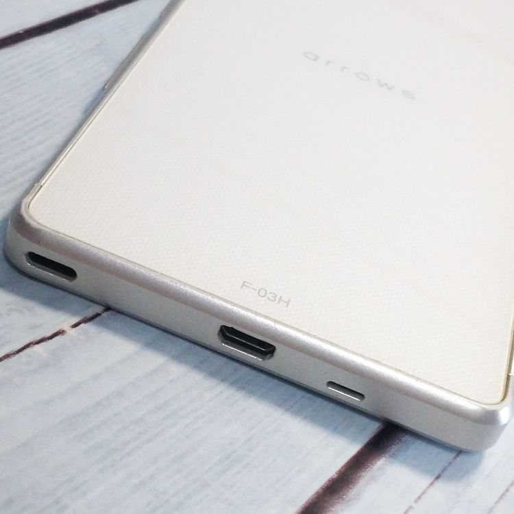 docomo arrows SV F-03H White  365