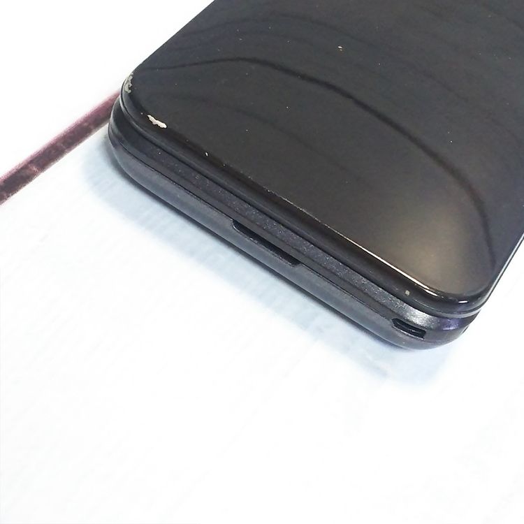 KYOCERA au GRATINA 4G BLACK KYF31  811