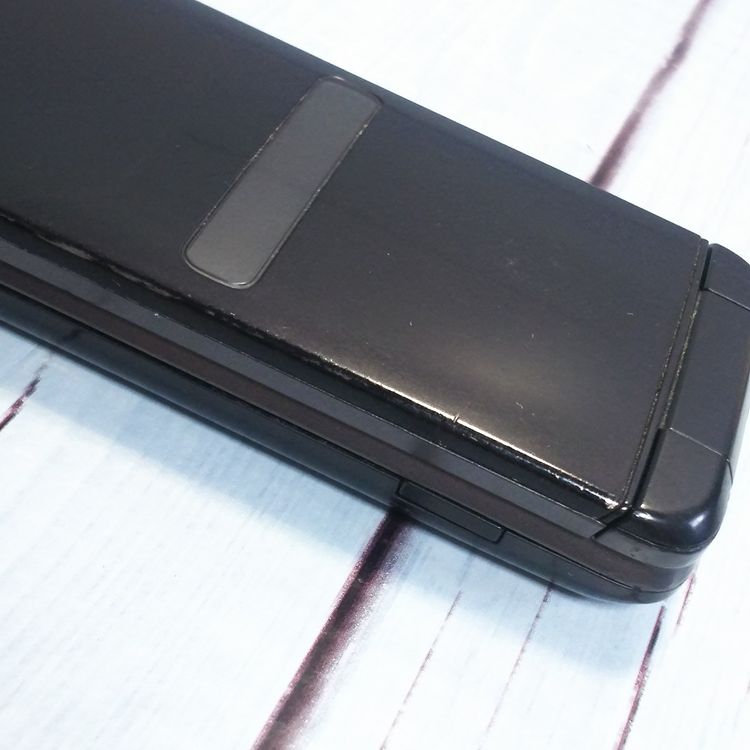 au ������ GRATINA ��[����] �֥�å� KYF39  220