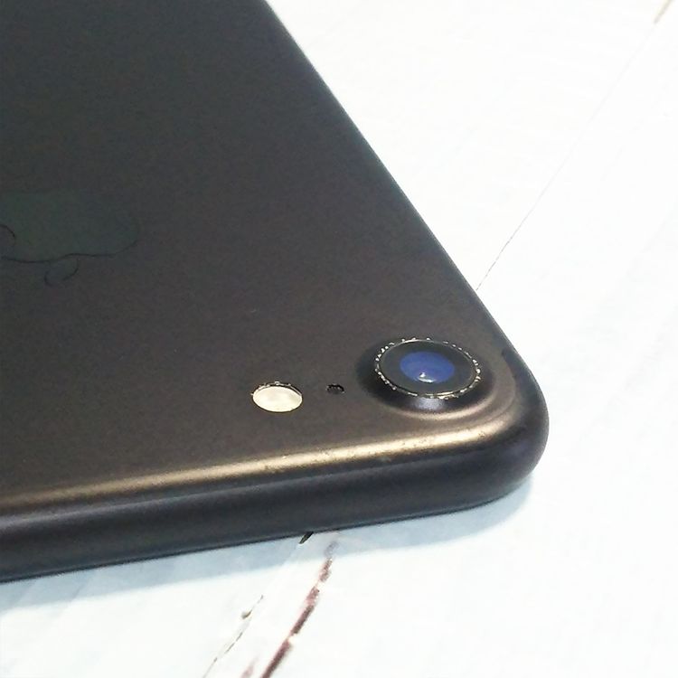au iPhone7 �֥�å� 32GB  195