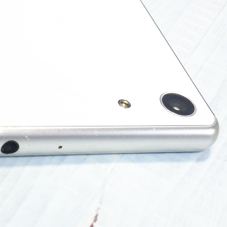 docomo Xperia Ace SO-02L �ۥ磻��  647