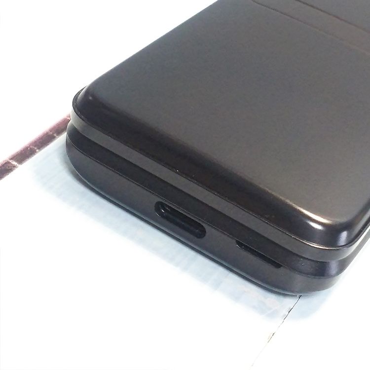 au GRATINA KYF42 �֥�å� ������ SIM���å�  482