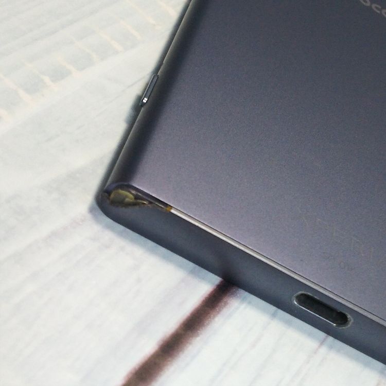 docomo Xperia XZ1 SO-01K Moonlite Blue  681