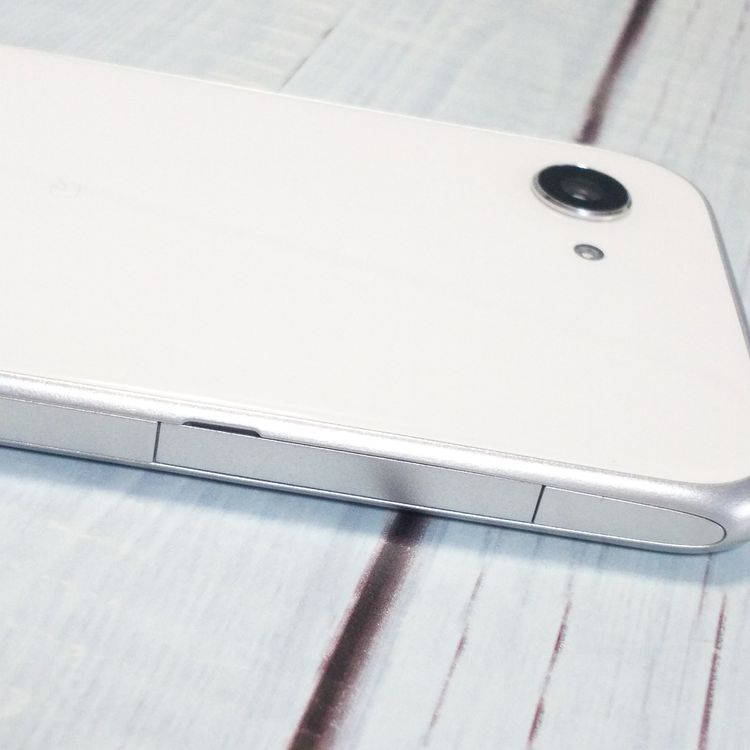 au AQUOS SERIE mini SHV38 �ۥ磻��  821