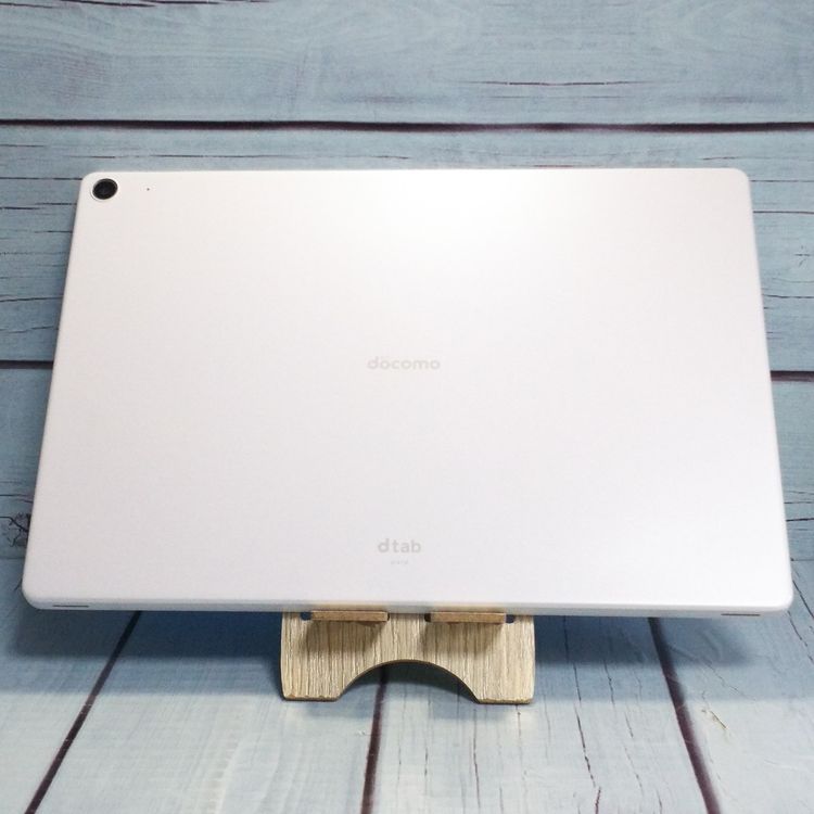 docomo dtab d-41A SHARP Androidタブレット ホワイト  美品 638