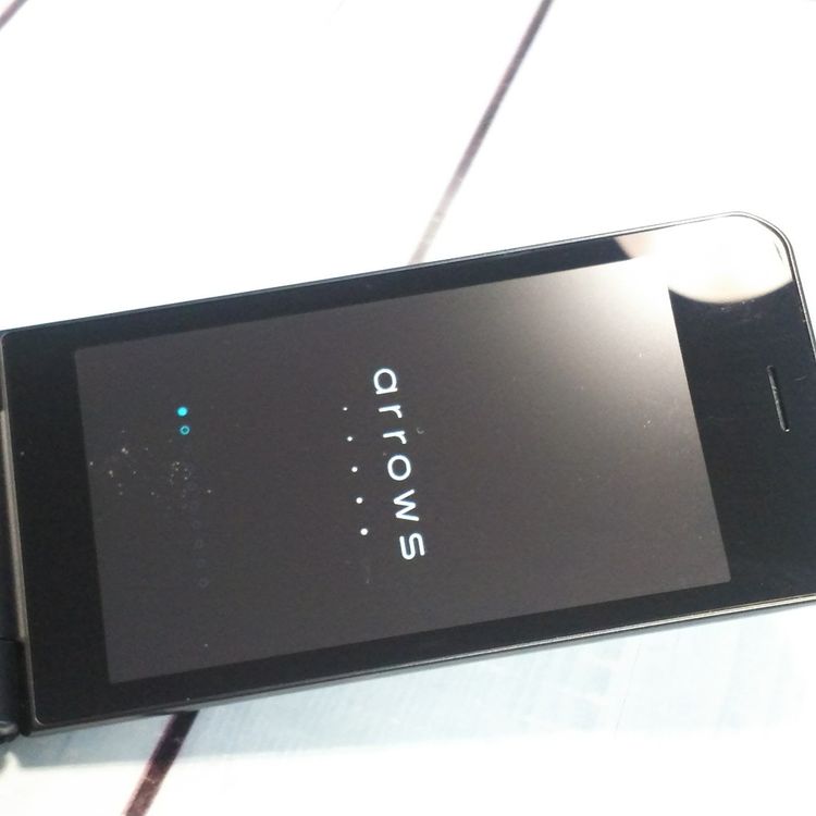 docomo arrows �ٻ��� �������� F-03L �֥�å�  323