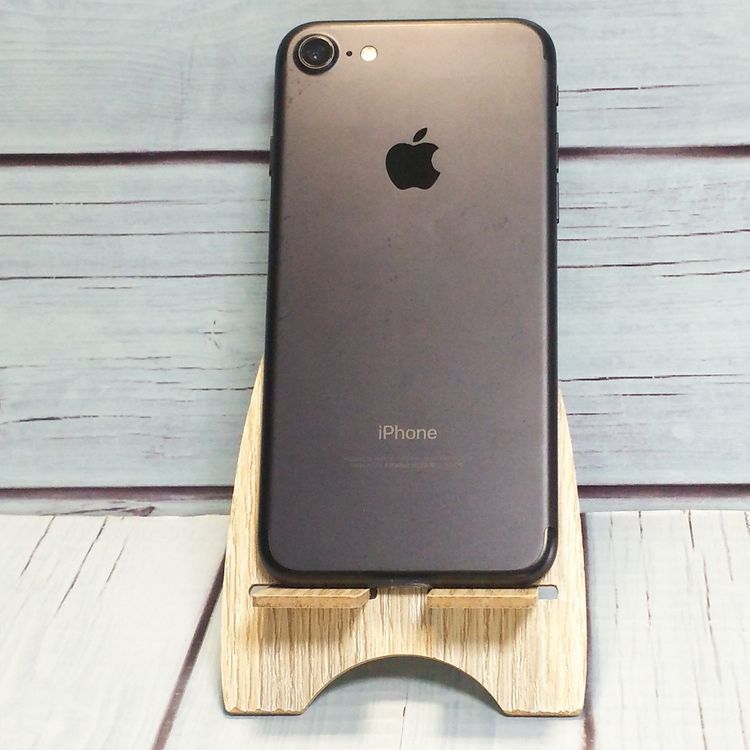 au iPhone7 32GB �֥�å� [������]  617