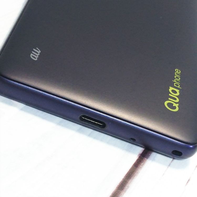 au Qua phone QZ ������ KYV44 ����ǥ���  027