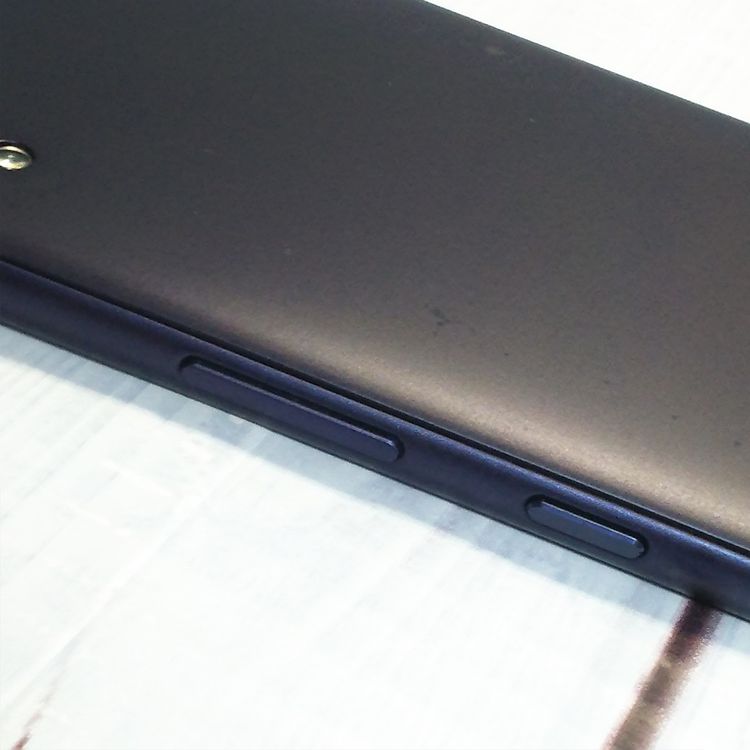 au Qua phone QZ ������ KYV44 ����ǥ���  186