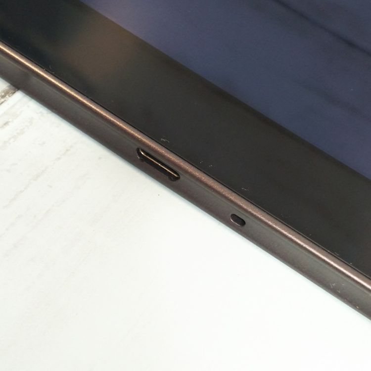 docomo arrows Tab F-02K Black �֥�å�  650