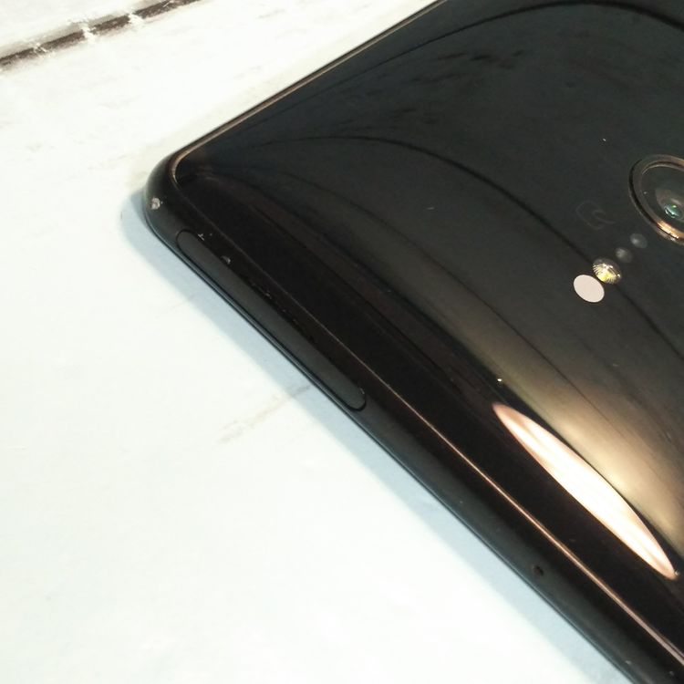 docomo SONY Xperia XZ2 64GB �֥�å� SO-03K  669