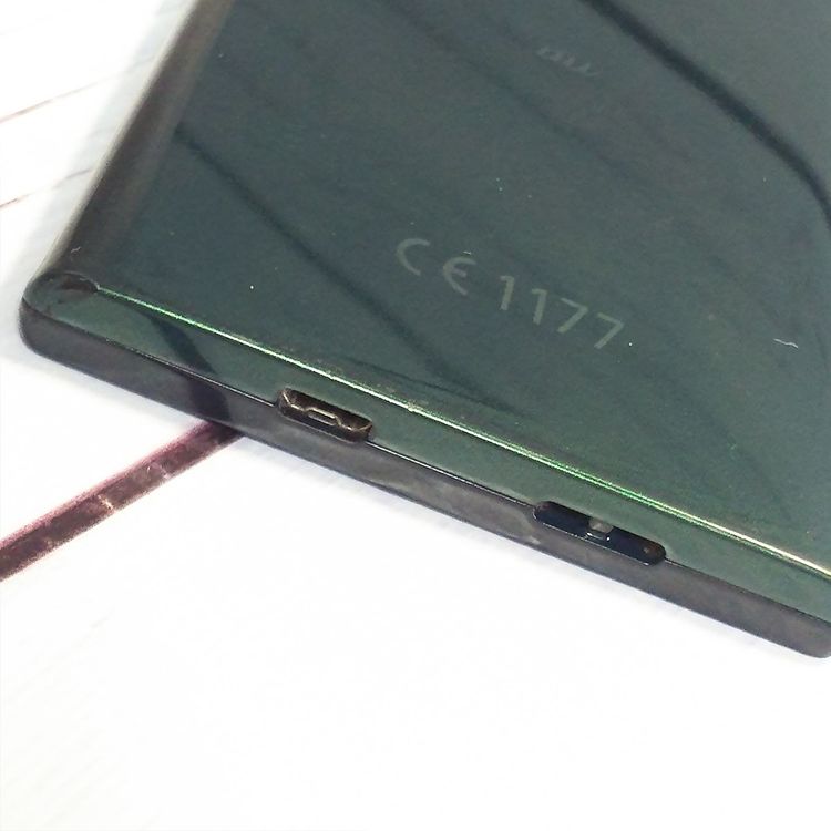 KYOCERA URBANO V03 KYV38 au ���꡼��  833