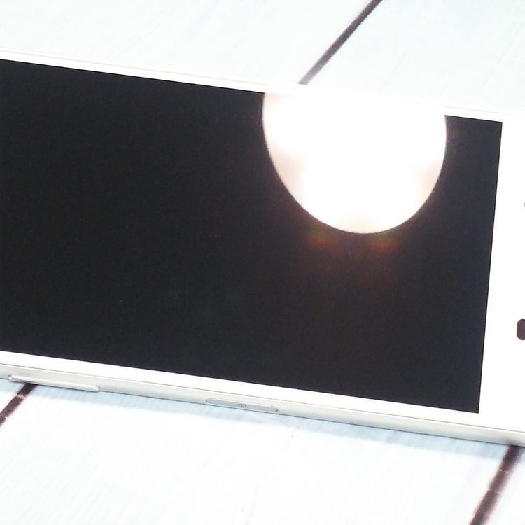 SONY au Xperia Z5 SOV32 White  327