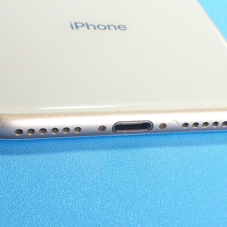 au iPhone8 64GB �������  354