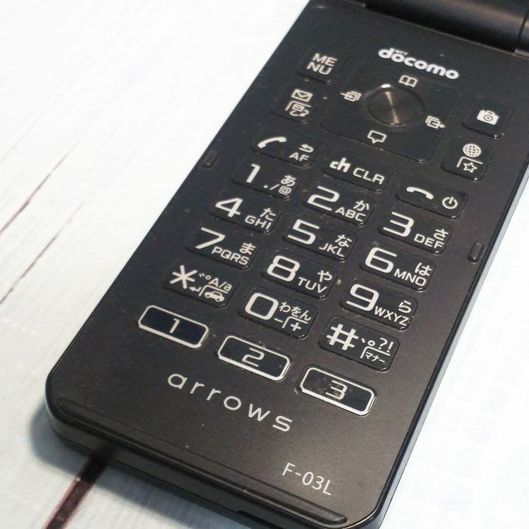 docomo arrows �ٻ��� �������� F-03L �֥�å�  119