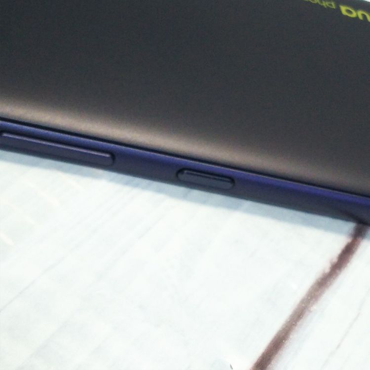 au Qua phone QZ ������ KYV44 ����ǥ���  381