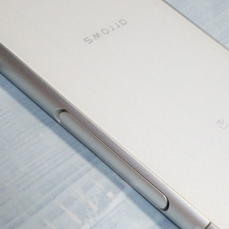 docomo arrows SV F-03H White  277