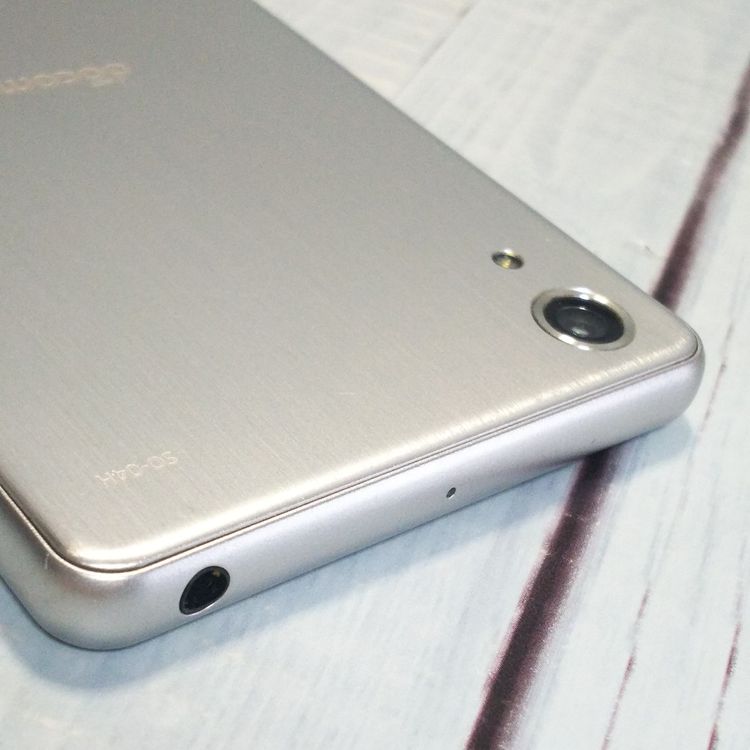 docomo Xperia X Performance SO-04H �ۥ磻�� ����С�  704