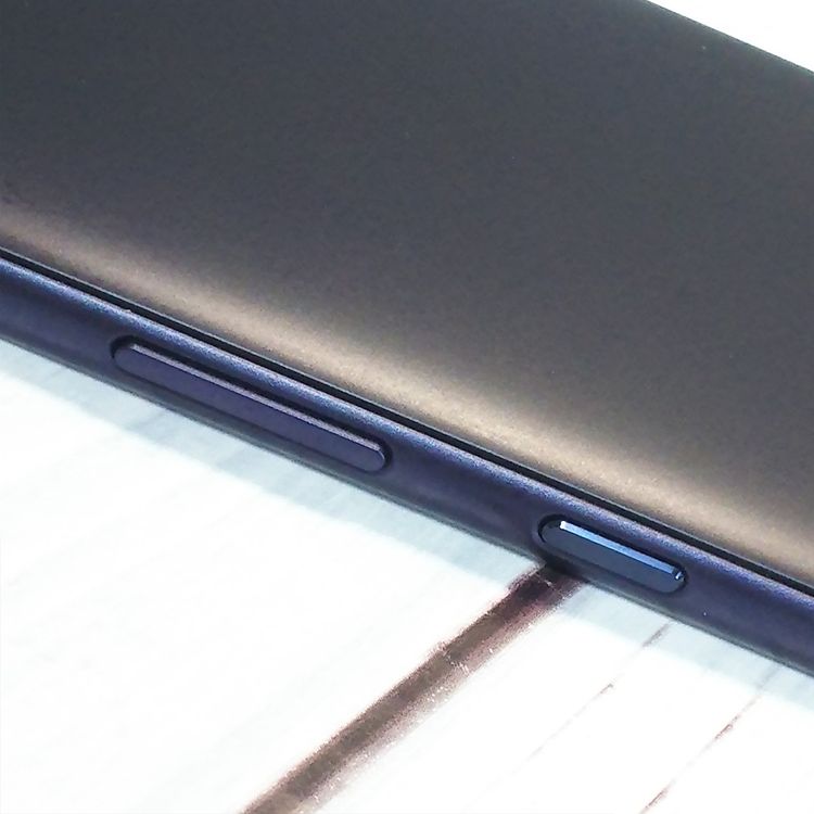 au Qua phone QZ ������ KYV44 ����ǥ���  709