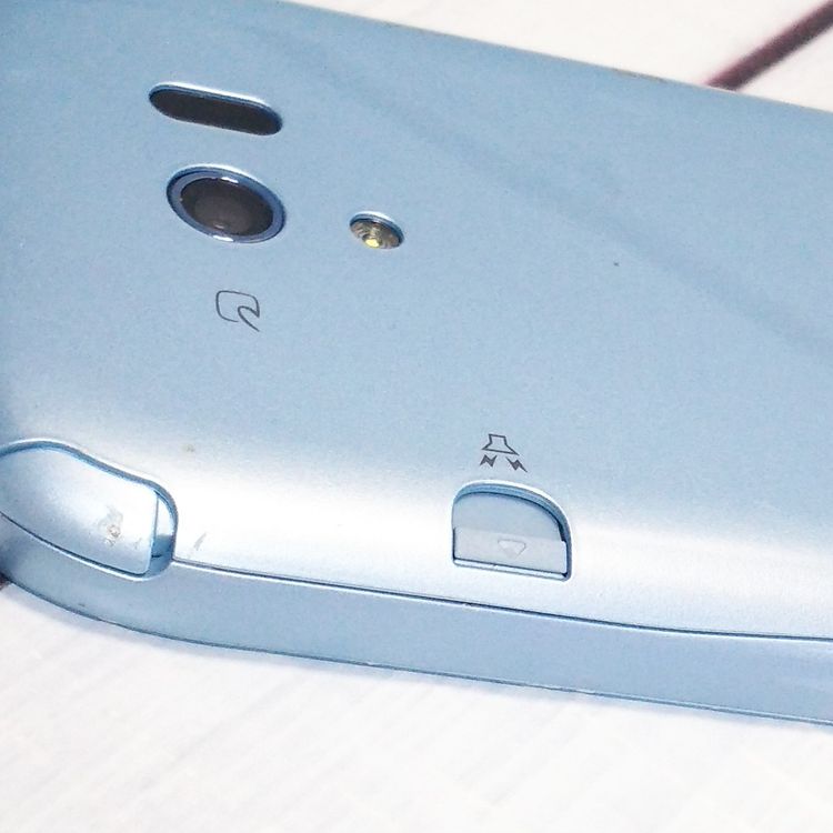 docomo �ٻ��� �餯�餯���ޡ��ȥե���3 F-06F �������֥롼 165