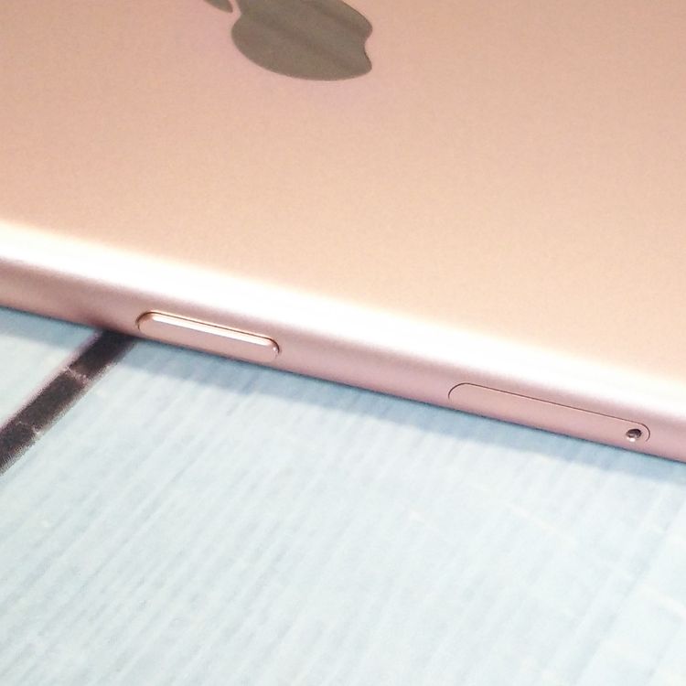 au iPhone7 128GB �������������  ���� 902