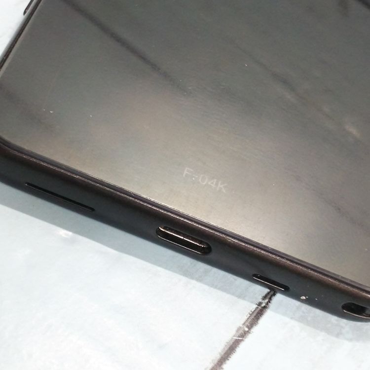 FUJITSU(�ٻ��̡� arrows Be 32GB �֥�å� F-04K docomo  068